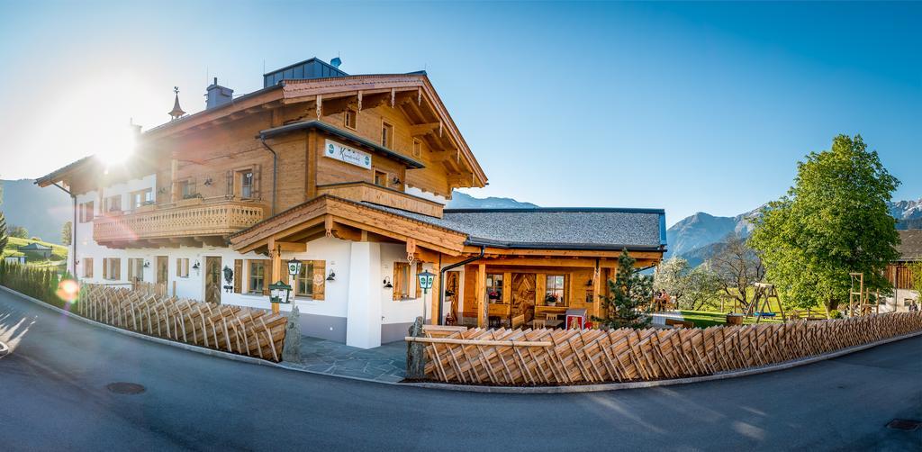 Farm stay Klampfererhof *